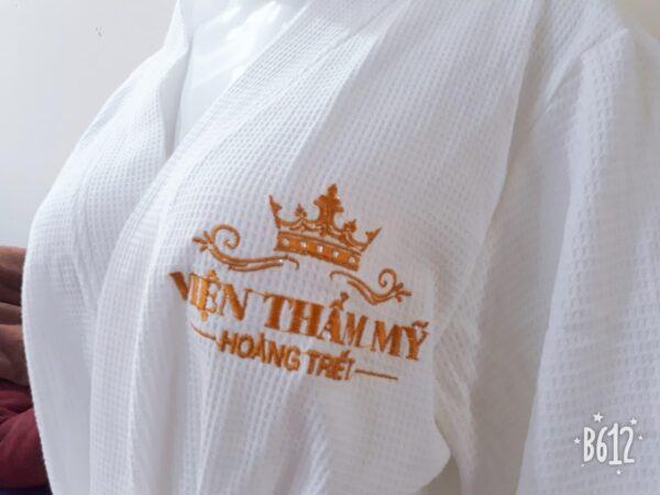 Áo Choàng Tắm Thêu Logo